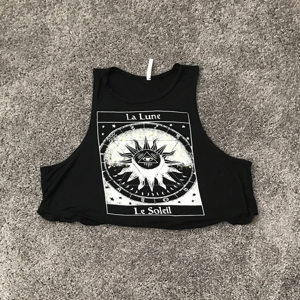 Graphic Crop Top